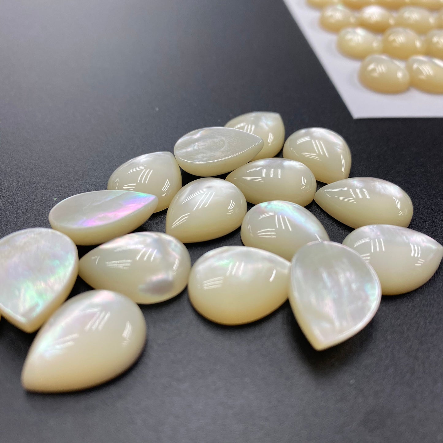 Natural White Mother Of Pearl Shell Tear Drop Cab 8x10mm 10x14mm 12x16mm 13x18mm 15x20mm 15x25mm 15x30mm 18x25mm 18x30mm 20x30mm 20x35mm