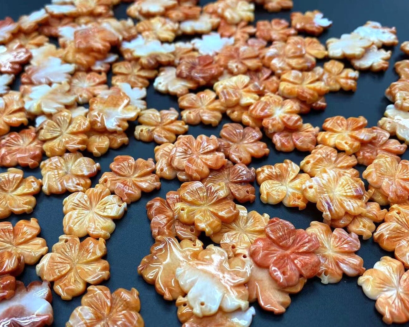 Spiny Oyster Shell Bauhinia Flowers 20mm 12pcs