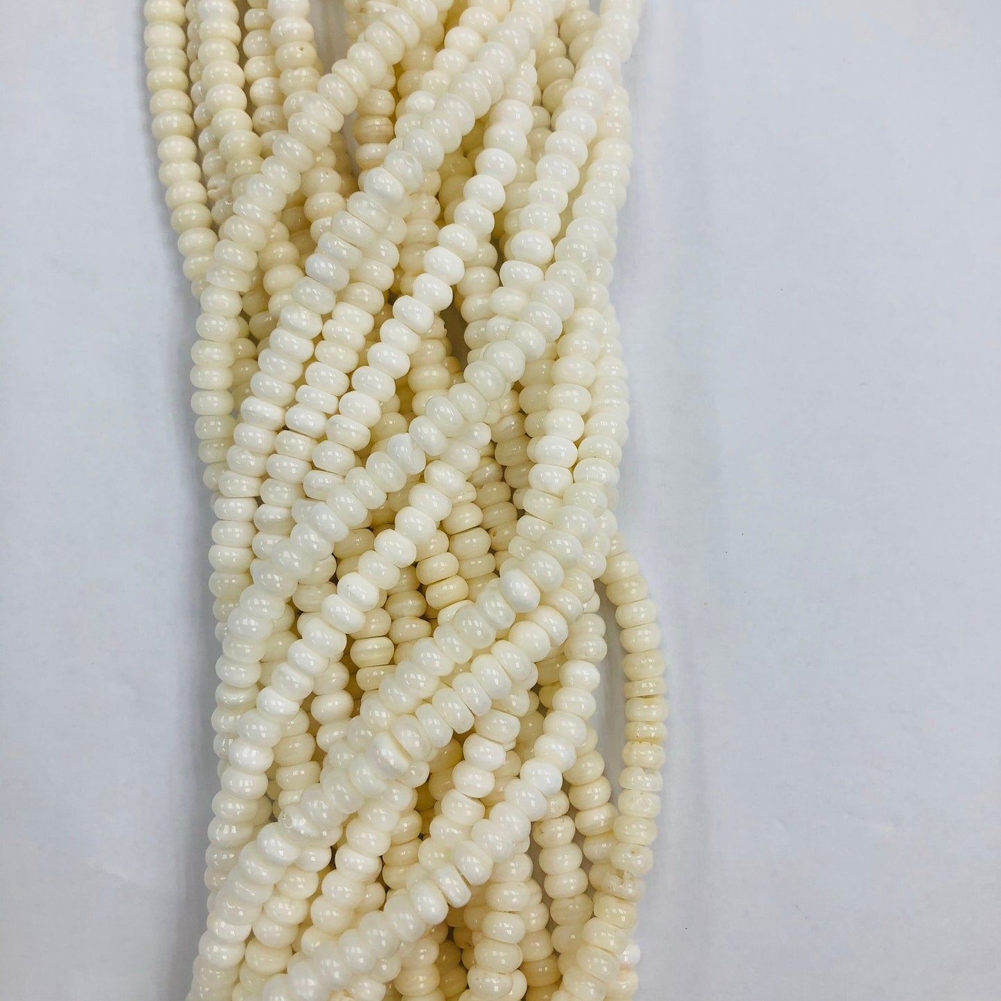 Natural Wampum Quahog Shell Roundelle beads 3x6mm white color