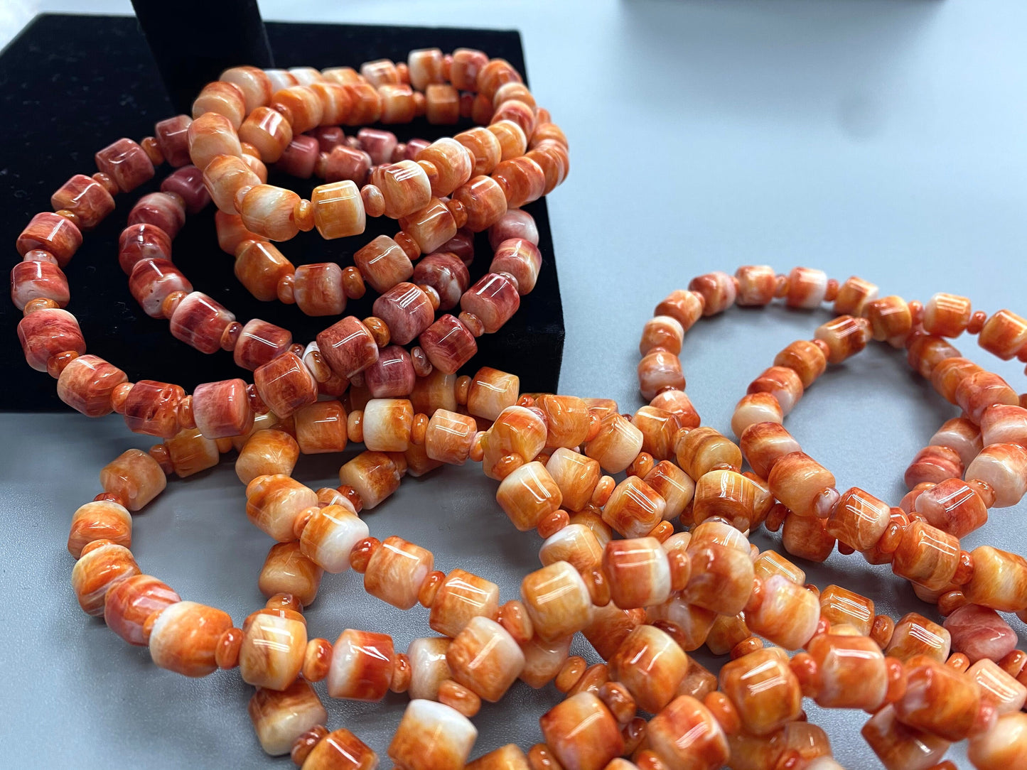 Spiny Oyster Shell Bracelet (Orange/Red)